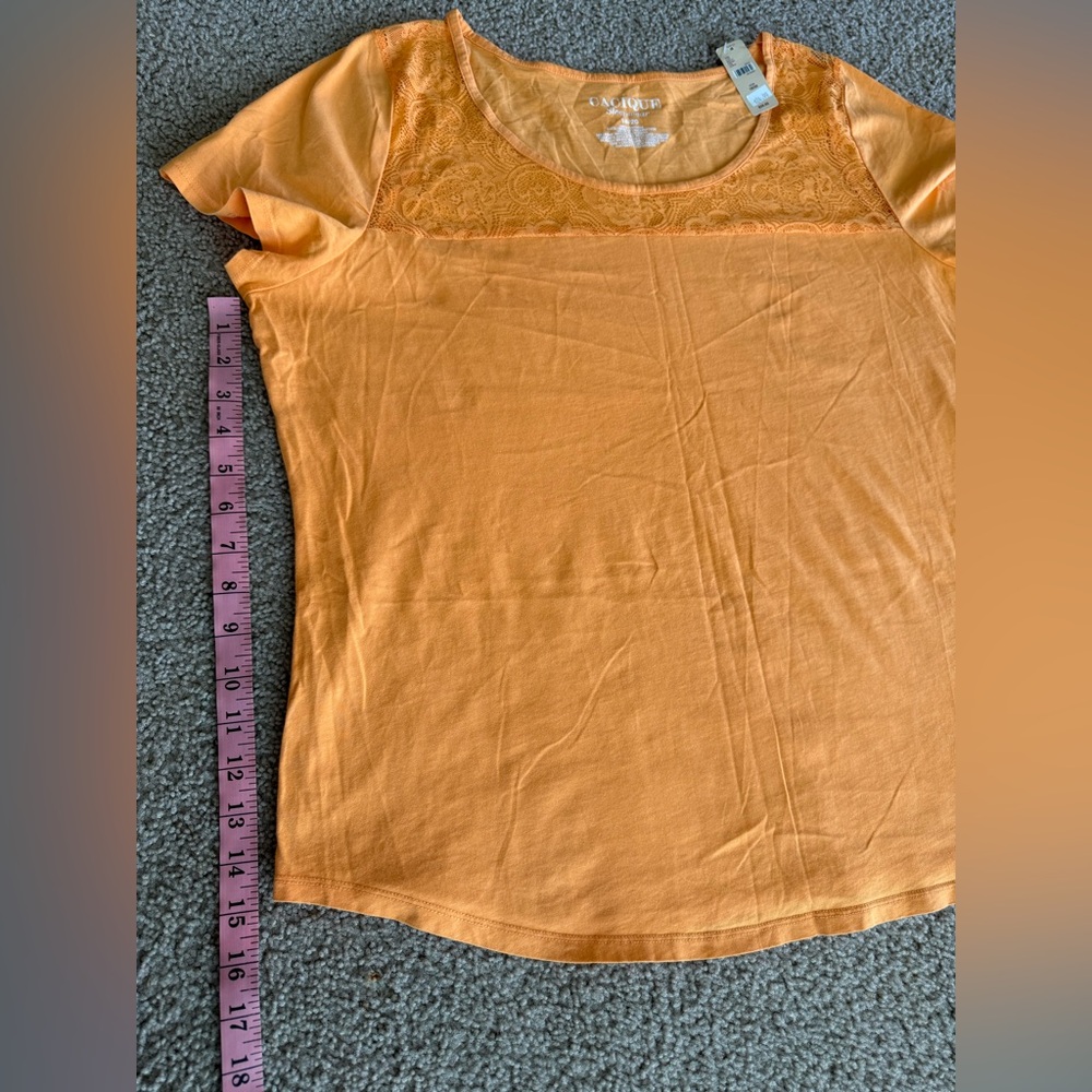 Catherines Short Sleeve Relaxed Fit Shirt - Picture 8 of 9